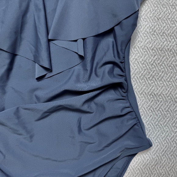 NWT CUPSHE Scoop Neck Ruffled One-Piece Swimsuit in Midnight Blue Women's Size S - Picture 9 of 16